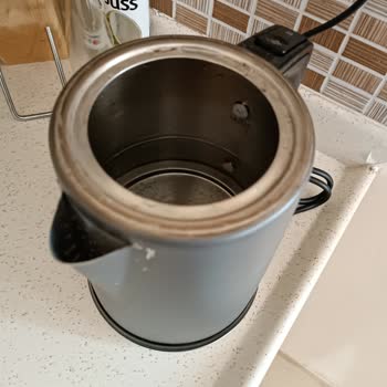 Grundig Çay Makinesi Oksitleniyor