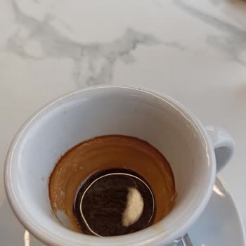 Bkmkitap Kötü Hizmet Ve Lezzet