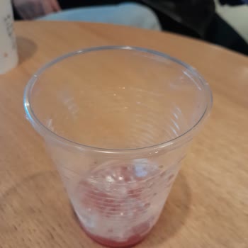 Starbucks Coffee Bardak Kalitesi Sorunu