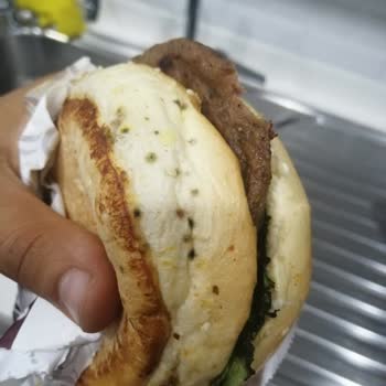 Ercan Burger Küflü Ekmek İle Sipariş!
