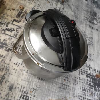 Schafer Düdüklü Tencerenin Patlaması