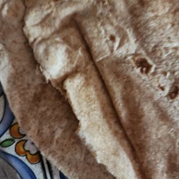 Uno Ekmek Lavaş Ekmekte Aşırı Kırılıp Dağılma