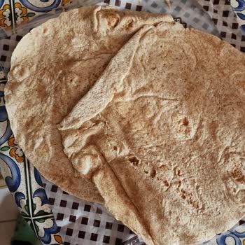 Uno Ekmek Lavaş Ekmekte Aşırı Kırılıp Dağılma