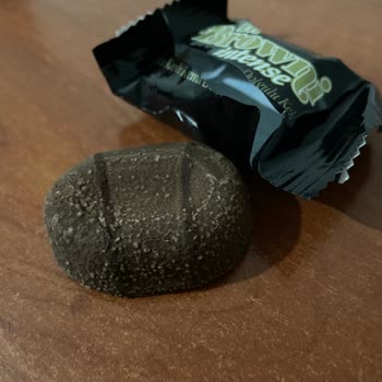 Eti Gıda Eti Browni İntense Bozuk Beyaz Noktalar