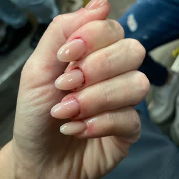 Nihal Nail Ataköy (Nail Art Studio) Protez Tırnak Kanama