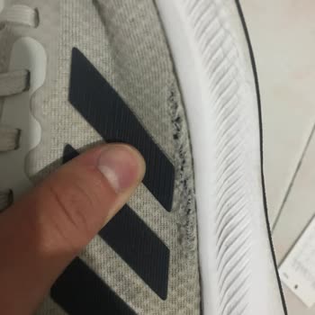 adidas Ayakkabım Durduk Yere Yırtıldı