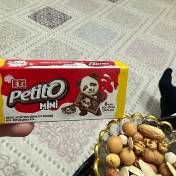 Eti Gıda Çikolatanın İçinden Kurt Çıktı