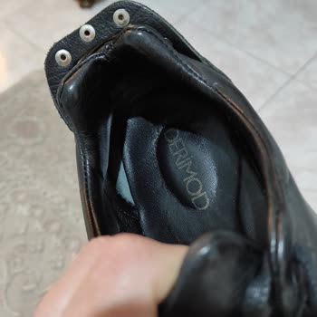 Derimod Ayakkabının Tabanı Yarıldı