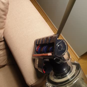 Dyson Gen5 İlk Kullanımda Süpürge Ucu Deforme Oldu