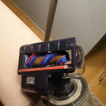 Dyson Gen5 İlk Kullanımda Süpürge Ucu Deforme Oldu