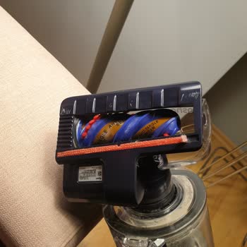 Dyson Gen5 İlk Kullanımda Süpürge Ucu Deforme Oldu