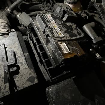 Sıfır Hyundai Assan İ20 Aracımın Aküsü Patladı!