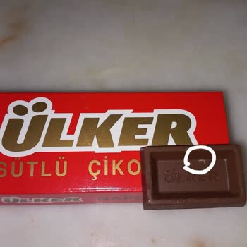 Ülker Sütlü Çikolata Napoliten Kurt Çıktı
