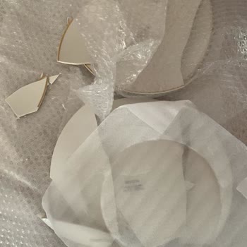 Karaca Züccaciye   Uygulamasından Gelen Kırık Tabaklar