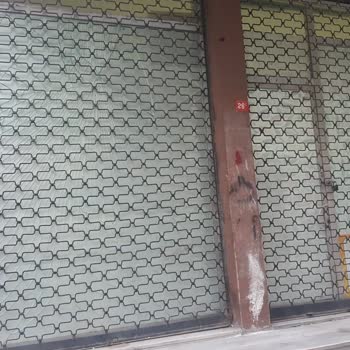 Bahçelievler Kaymakamlığı Bahçelıevler Patlamasında Malı Hasar Gören İnsanlar Mağdur Ediliyor.