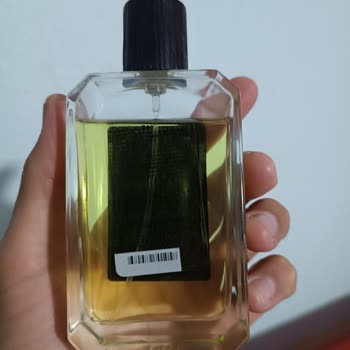 B&E Parfumum Kokladığım Ürün İle Satın Aldığım Ürünün Hiç Alakası Yok