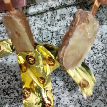 Migros Magnum'ların İçinde Şerbet Akmış Ve Donmuş Haldeydi