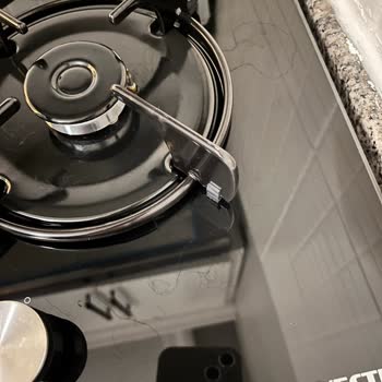 Vestel Cam Patlamış Gibi Lekeli Çıkmıyor