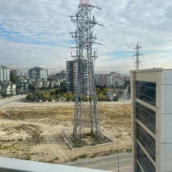 Başkent Elektrik Dağıtım Enerjisa - Yaşam Alanına Çok Yakın Yüksek Gerilim Hattı