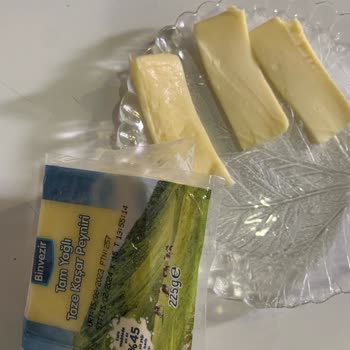 Binvezir Peynir Renk Olarak Beni Rahatsız Etti