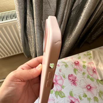 iPhone Silikon Kılıf Çok Kalitesiz