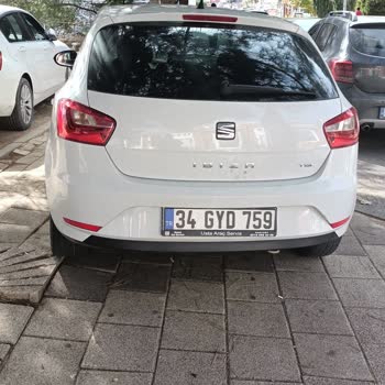 Sultanbeyli Belediyesi Kaldırıma Park Edilen Araçlar