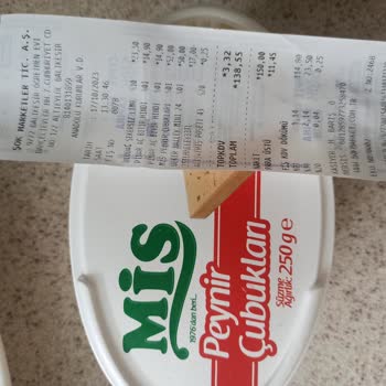 Şok Marketler Küflü Peynir Satışı