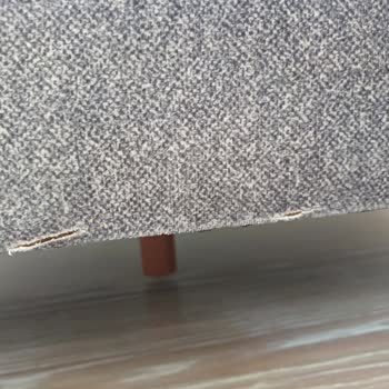 Enza Home Koltuğun Hatalı Tamiri Ve Kumaştaki Kesikler