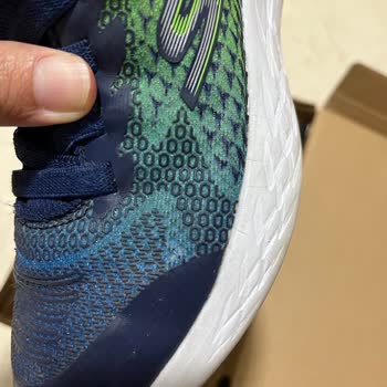 Skechers Kusurlu Ürün Marka Ayıbı