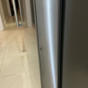 Siemens Ev Aletleri Kapağı Darbe Almış Buzdolabı Getirdiler