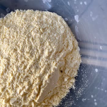 Bağdat Baharat Bağdat Marka Mısır Unundan Canlı Böcek Çıktı!