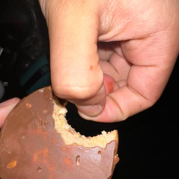 Ülker Çikolatadan Tüy Çıktı