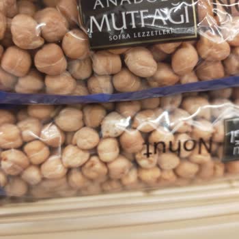 Şok Market Kurtlu Nohut Satıyor