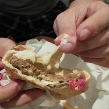Çiğ Hamurlu Domdom Burger Sinop Domino's