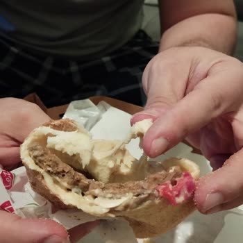 Çiğ Hamurlu Domdom Burger Sinop Domino's