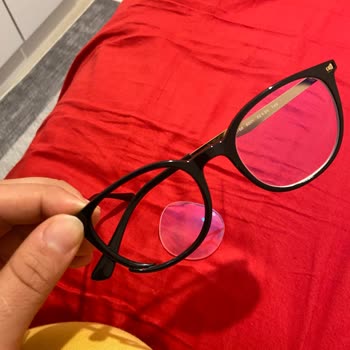 Atasun Optik Gözlük Çerçevesinin Kırılması!