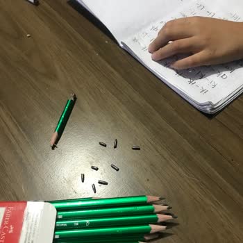 Faber Castell Kurşun Kalemlerin Hepsi Çürük Çıkıyor