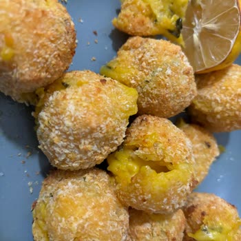 Porsi10 İçli Köfte Paketinden Peynir Topları Çıkması