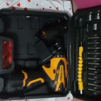 Dewalt Gelen Ürün Aynı Değildir