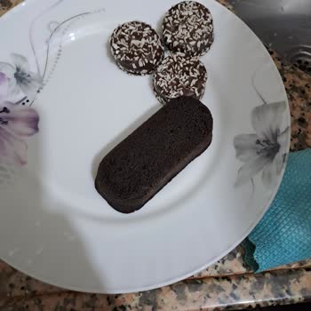 Elvan Gıda Kek Isırılmış Yenmiş Gibi Çıktı