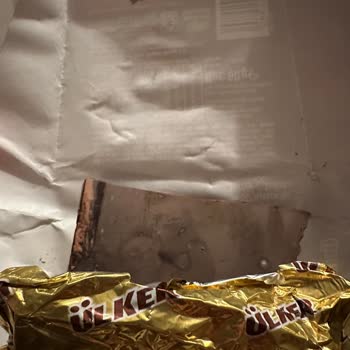 Ülker Çikolata Tadı Ve Rengi Bozuk