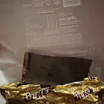 Ülker Çikolata Tadı Ve Rengi Bozuk