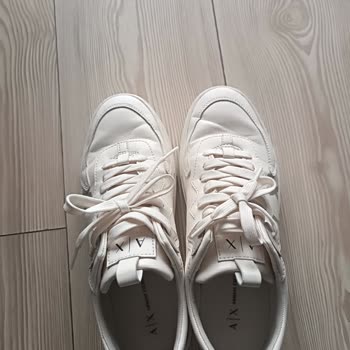 Armani Exchange Markalı Ayakkabıda İlk Giymede Kat İzi Oluşması