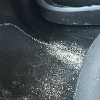 Avec rent a car Araçlarda Eksik Benzin Ve Araç Temizliği İçin Haksız Para Kesilmesi