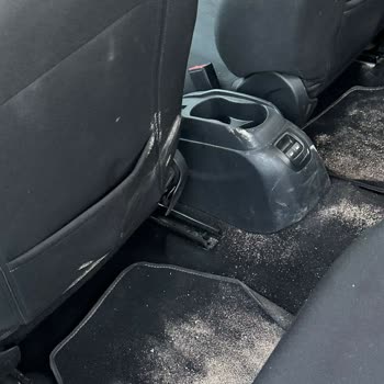 Avec rent a car Araçlarda Eksik Benzin Ve Araç Temizliği İçin Haksız Para Kesilmesi