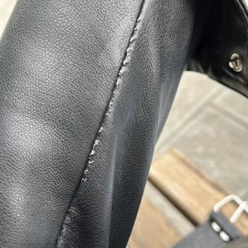 Stradivarius Deri Ceket Aşınması