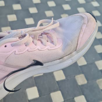 Deichmann Kayseri Forum Mağazasından Aldığım Nike Marka Kız Çocuk Spor Ayakkabısının Nike Logosu Kalkıyor