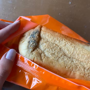 BİM Market Küflü Sandviç