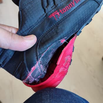 Tonny Black Ayakkabı 2 Aylık Ayakkabı Hatası