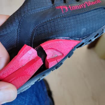 Tonny Black Ayakkabı 2 Aylık Ayakkabı Hatası